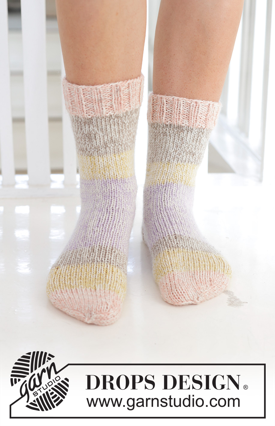 Spring Stripes Socks / DROPS 247-17 - Prjónaðir sokkar í sléttprjóni og 2 þráðum DROPS Nord. Stærð 35 – 43.