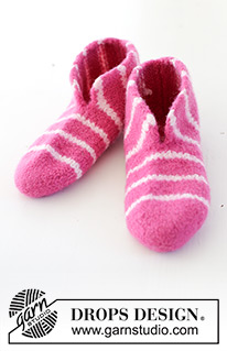 Cosy Stripes / DROPS 247-22 - Neulotut ja huovutetut tohvelit DROPS Snow-langasta. Työssä on raitoja. Koot 35 - 43. Teema: Pääsiäinen.