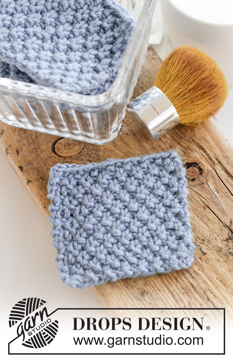 Squeaky Clean / DROPS 247-23 - Strikkede makeup pads i DROPS Paris. Arbejdet strikkes frem og tilbage med perlestrik.