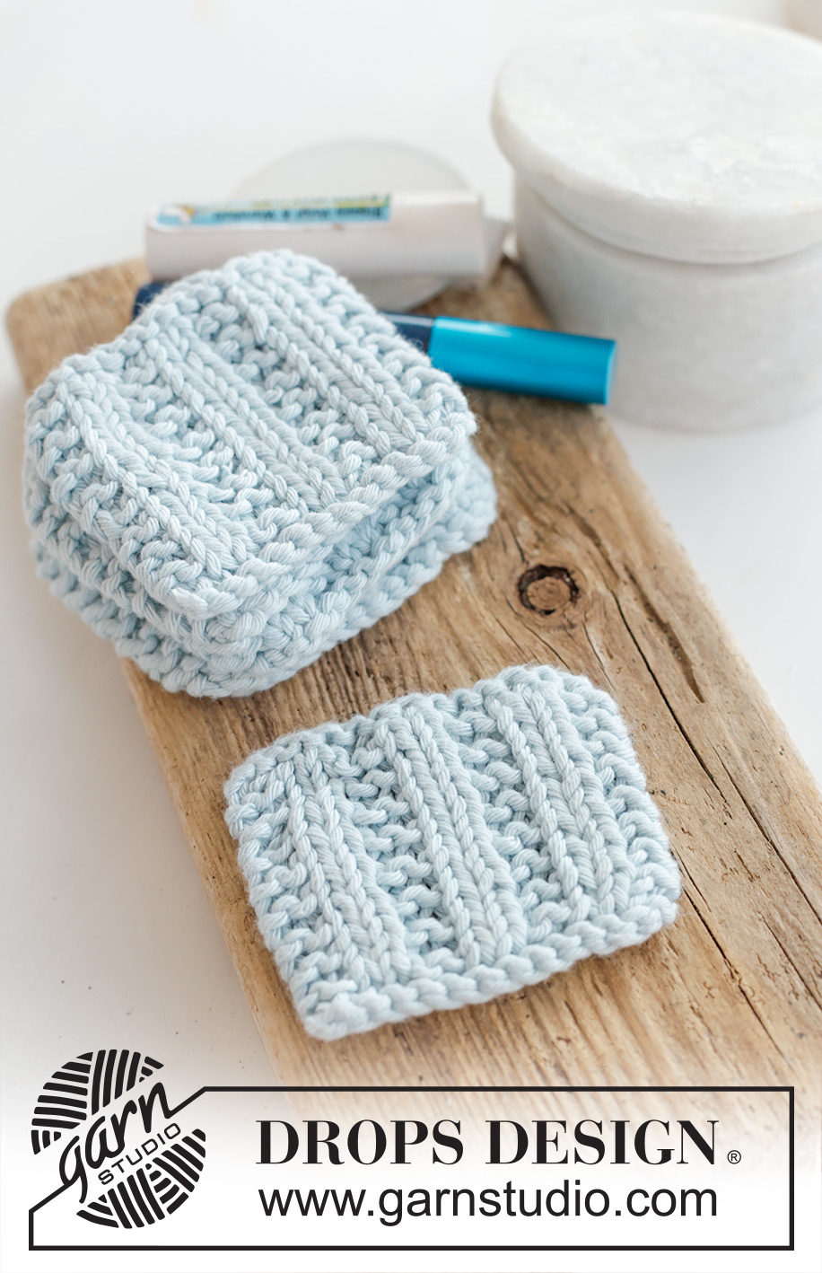 Squeaky Clean / DROPS 247-24 - Strikkede makeup pads i DROPS Paris. Arbejdet strikkes frem og tilbage med reliefmønster.