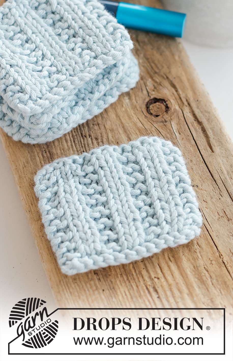 Squeaky Clean / DROPS 247-24 - Strikkede makeup pads i DROPS Paris. Arbejdet strikkes frem og tilbage med reliefmønster.