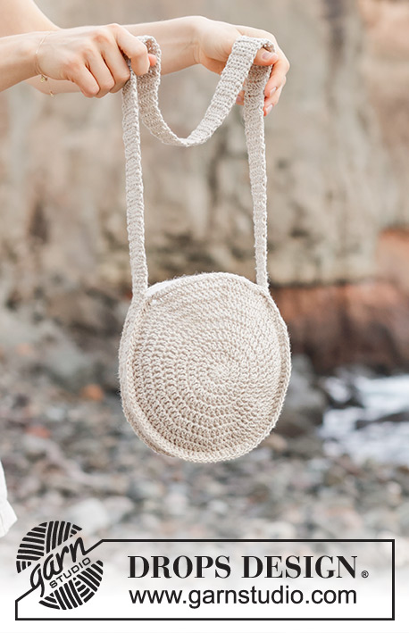 Tortilla Bag / DROPS 247-5 - Heklet rund veske i DROPS Bomull-Lin.