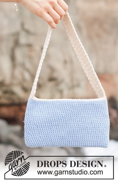 Sing the Blues Bag / DROPS 247-9 - Crocheted bag in DROPS Paris. Piece is worked bottom up.