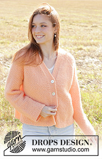 Perfectly Peach Jacket / DROPS 248-23 - Rozpinany sweter na drutach, przerabiany od góry do dołu, z włóczki DROPS Air. Ze ściegiem ryżowym, reglanowymi rękawami, dekoltem V i brzegami I-cordem. Od XS do XXL.