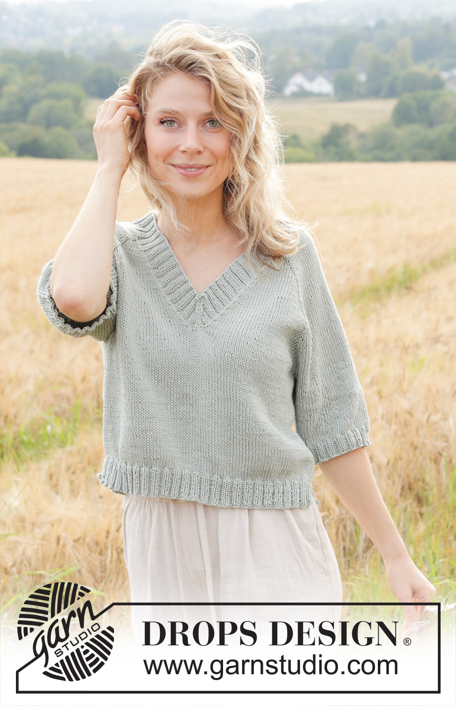 Spring Novel / DROPS 249-33 - Knitted top/T-shirt in DROPS Muskat or DROPS Merino Extra Fine. The piece is worked top down with stocking stitch, raglan, V-neck, short sleeves and split in sides. Sizes XS - XXL.