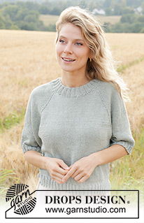Spring Novel / DROPS 249-34 - Gebreide top/T-shirt in DROPS Muskat of DROPS Merino Extra Fine. Het werk wordt van boven naar beneden gebreid met tricotsteek, raglan, korte mouwen en split in de zijkanten. Maten XS - XXL.