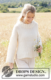 White Bay Ridge / DROPS 250-24 - Gestrickter Pullover in DROPS Melody. Die Arbeit wird von oben nach unten mit Schulterschrägung / europäischer Schulter, Seitenschlitzen und doppelter Halsblende gestrickt. Größe XS - XXL.