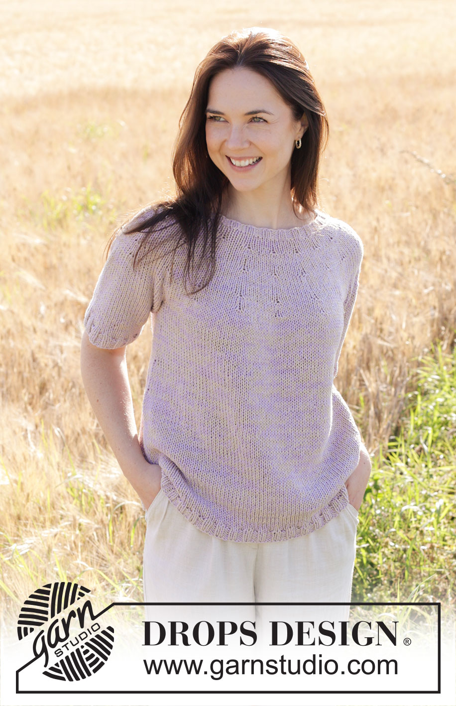 Sunny Lavender / DROPS 250-31 - Strikket top i 2 tråde DROPS Safran. Arbejdet strikkes oppefra og ned med rundt bærestykke, reliefmønster og korte ærmer. Størrelse S - XXXL.