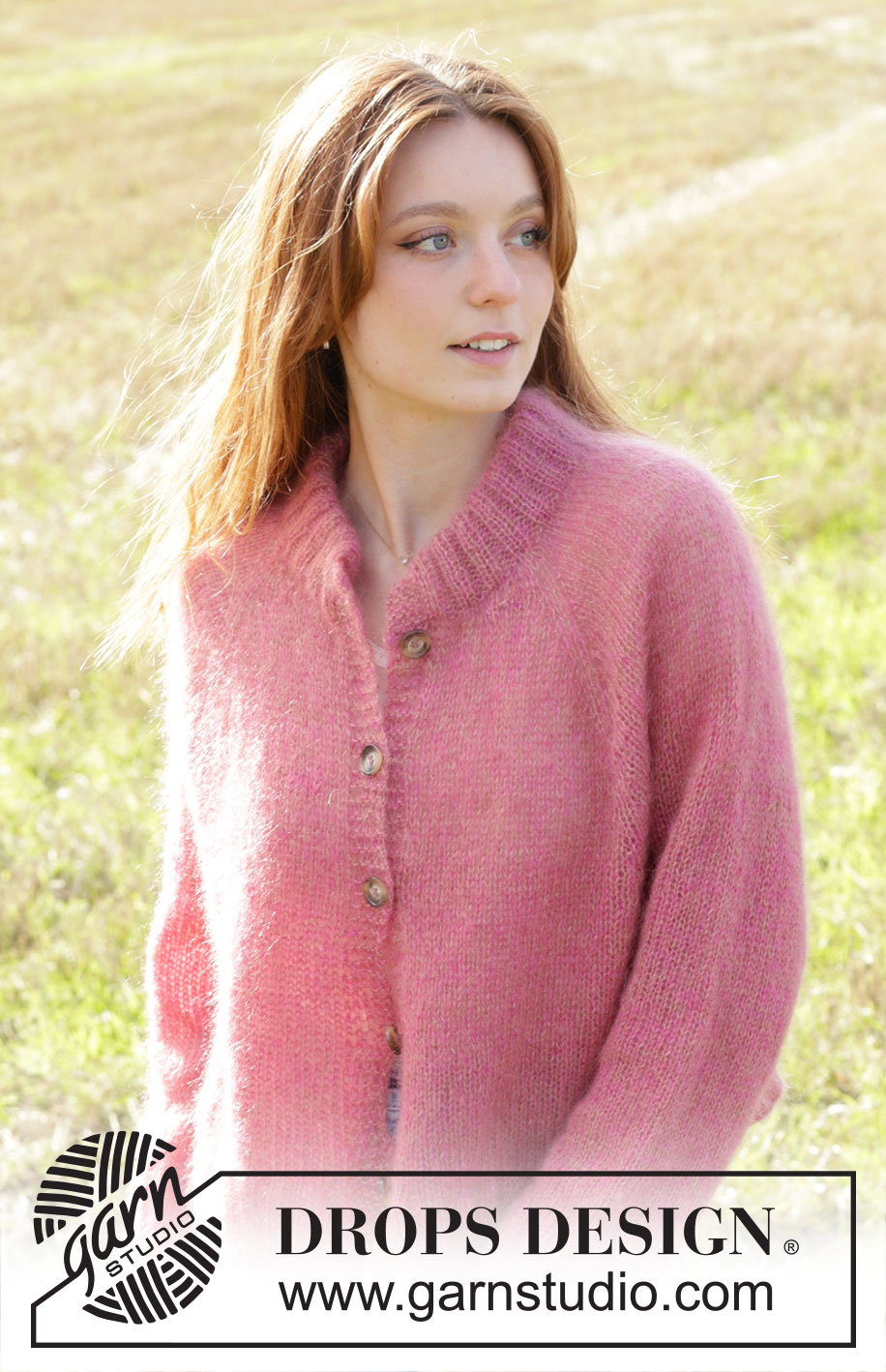 Strawberry Haze Cardigan / DROPS 250-34 - Raglánový propínací svetr pletený shora dolů dvojitou přízí DROPS Kid-Silk. Velikost: S - XXXL.