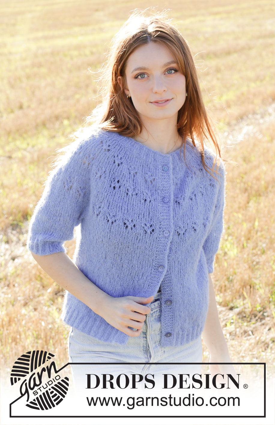 Floral Lake Cardigan / DROPS 250-40 - Gestrickte Jacke in DROPS Brushed Alpaca Silk. Die Arbeit wird von oben nach unten mit Rundpasse, Lochmuster, I-Cord und ¾ langen Ärmeln gestrickt. Größe S - XXXL.