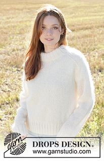 Moonrise Sweater / DROPS 250-8 - Strikket bluse i 3 tråde DROPS Kid-Silk. Arbejdet strikkes nedefra og op, med sadelskulder, dobbelt halskant og slids i siderne. Størrelse XS - XXL.