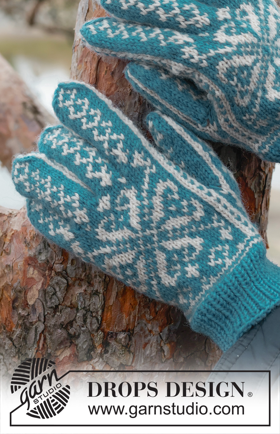 Glacier Green Gloves / DROPS 251-12 - Knitted gloves for men, with Nordic pattern in DROPS Karisma.