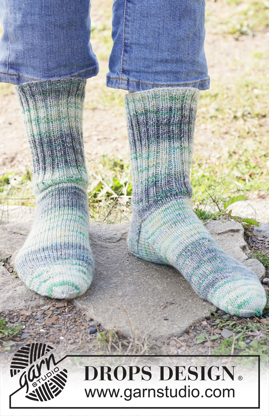 Seeking Higher Plains / DROPS 251-16 - Knitted half-length socks for men with stockinette stitch and rib, in DROPS Fiesta. Sizes 38 – 46 = US 6 - 12½.