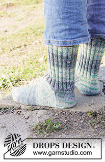 Seeking Higher Plains / DROPS 251-16 - Knitted half-length socks for men with stockinette stitch and rib, in DROPS Fiesta. Sizes 38 – 46 = US 6 - 12½.