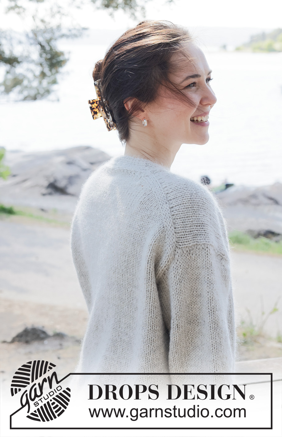 Eirin Cardigan / DROPS 252-15 - Knitted jacket in DROPS Lima and DROPS Kid-Silk. The piece is worked top down with European/diagonal shoulders, V-neck and I-cord. Sizes XS - XXL.