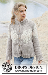 Spirit of Winter Cardigan / DROPS 252-30 - Knitted jacket in DROPS Snow. The piece is worked top down with round yoke, double neck, I-cord and Nordic pattern with large stars. Sizes S - XXXL.