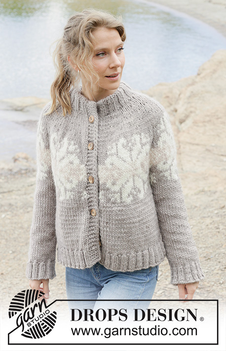 Spirit of Winter Cardigan / DROPS 252-30 - Knitted jacket in DROPS Snow. The piece is worked top down with round yoke, double neck, I-cord and Nordic pattern with large stars. Sizes S - XXXL.