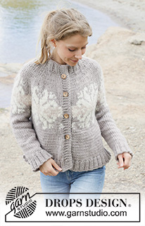 Spirit of Winter Cardigan / DROPS 252-30 - Knitted jacket in DROPS Snow. The piece is worked top down with round yoke, double neck, I-cord and Nordic pattern with large stars. Sizes S - XXXL.
