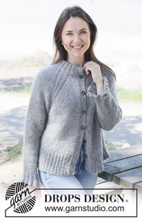 Silver Petunia Cardigan / DROPS 252-39 - Gebreid vest in DROPS Soft Tweed en DROPS Kid-Silk. Het werk wordt van boven naar beneden gebreid met raglan, dubbele halsrand, PUNNIKRAND en ruches. Maten S - XXXL.