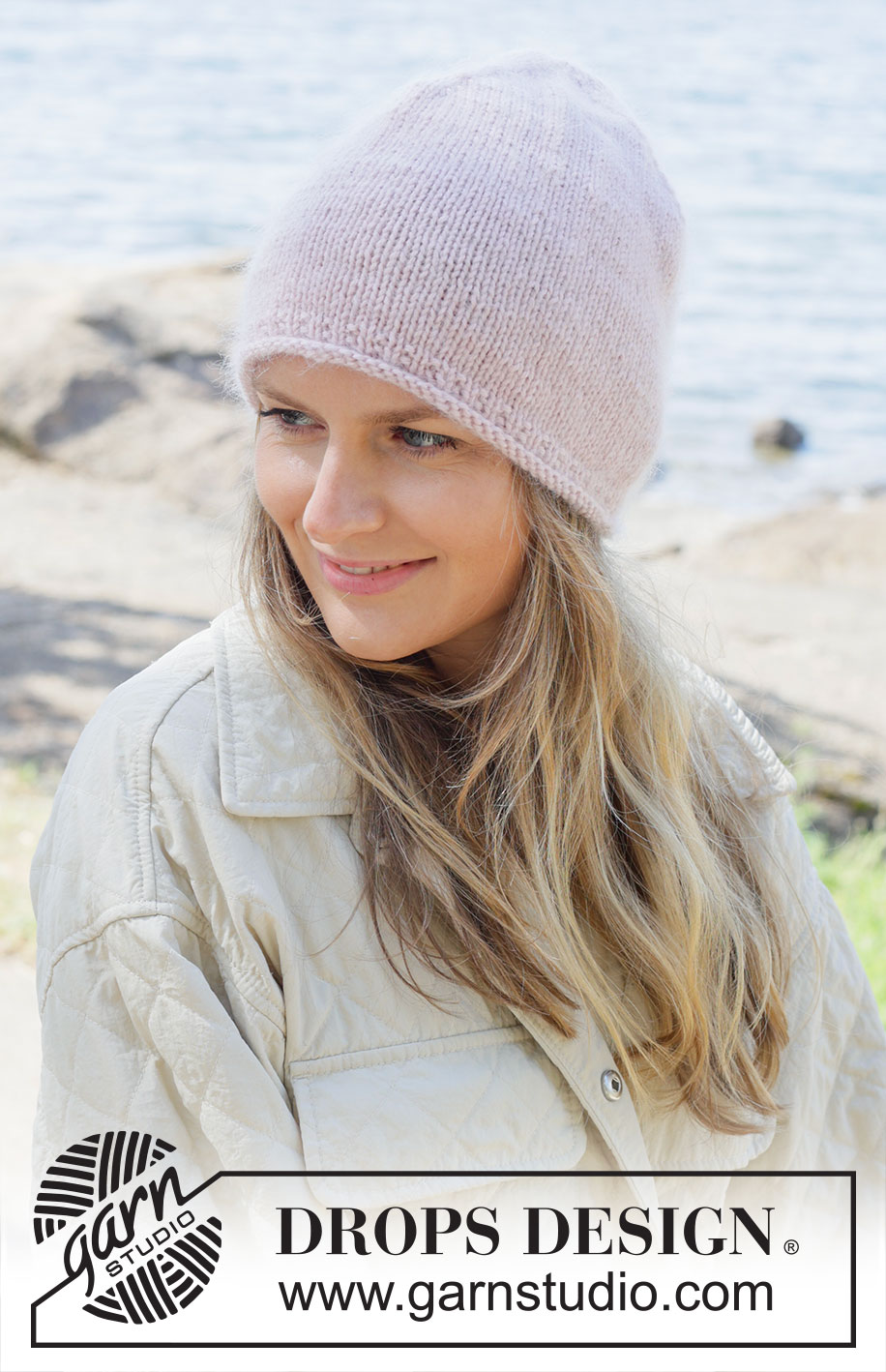 Blushing Horizon Hat / DROPS 253-11 - Knitted hat in DROPS Daisy and DROPS Kid-Silk or DROPS Karisma and DROPS Kid-Silk.. The piece is worked bottom up with a rolled edge. Sizes S - XL.