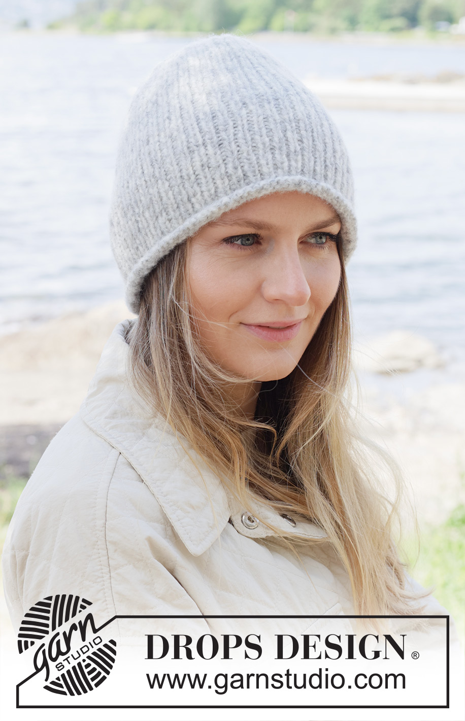 Frost Moon Hat / DROPS 253-21 - Gorro de punto en DROPS Air. La pieza está tejida de abajo hacia arriba con resorte y orilla enrollada.