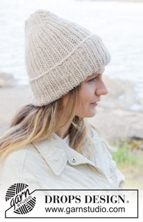 High Country Hat / DROPS 253-23 - Strikket hue i 1 tråd DROPS Nepal og 1 tråd DROPS Brushed AlpacaSilk. Arbejdet strikkes nedefra og op i rib.