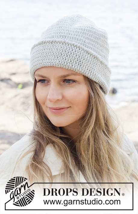 Moonlit Snow Hat / DROPS 253-24 - Hæklet hue i DROPS Lima. Arbejdet hækles oppefra og ned med stangmasker og bukkekant med krebsemasker.