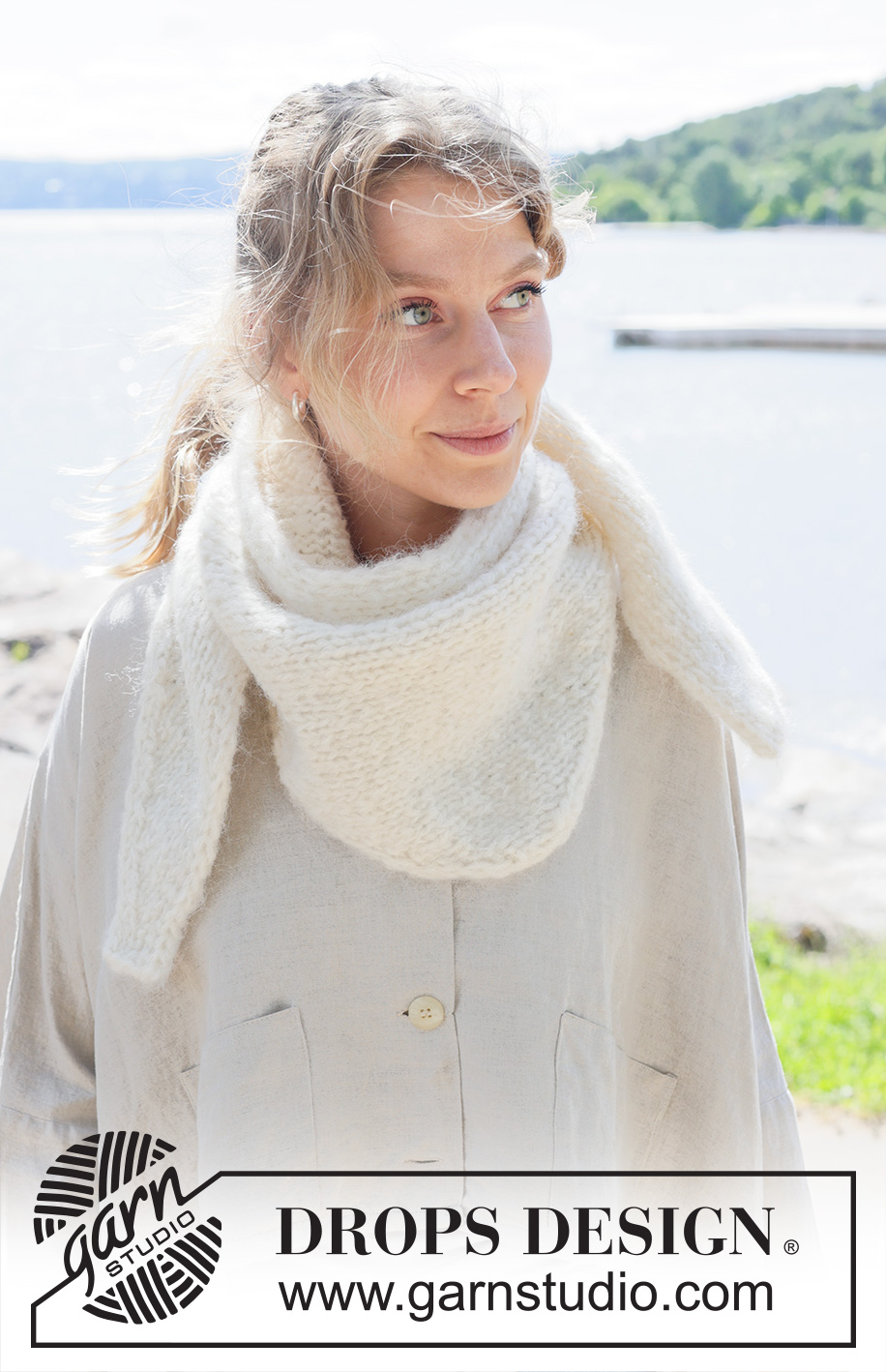 Frosted Forest Shawl / DROPS 253-30 - Scialle lavorato ai ferri in 2 capi di DROPS Melody. Lavorato da lato a lato a maglia rasata con I-cord.