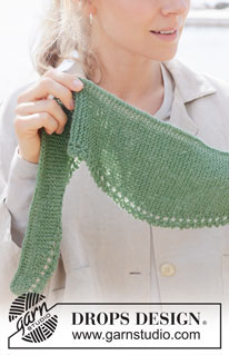 Fern Valley Scarf / DROPS 253-33 - Šátek s pikotkovým lemem pletený kolmo, napříč vroubkovým vzorem z příze DROPS Flora.