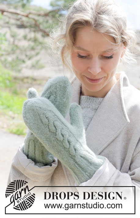 Winter Whisper Mittens / DROPS 253-37 - Strikkede og filtede vanter med snoning i DROPS Lima.