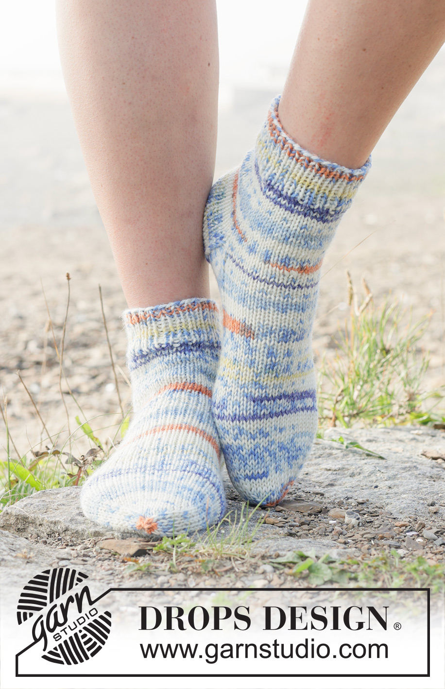 Meteor Marchers / DROPS 253-44 - Chaussettes courtes tricotées en jersey en DROPS Fiesta. Du 35 au 43
