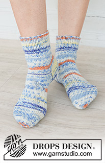 Meteor Marchers / DROPS 253-44 - Chaussettes courtes tricotées en jersey en DROPS Fiesta. Du 35 au 43