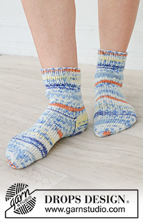 Meteor Marchers / DROPS 253-44 - Chaussettes courtes tricotées en jersey en DROPS Fiesta. Du 35 au 43