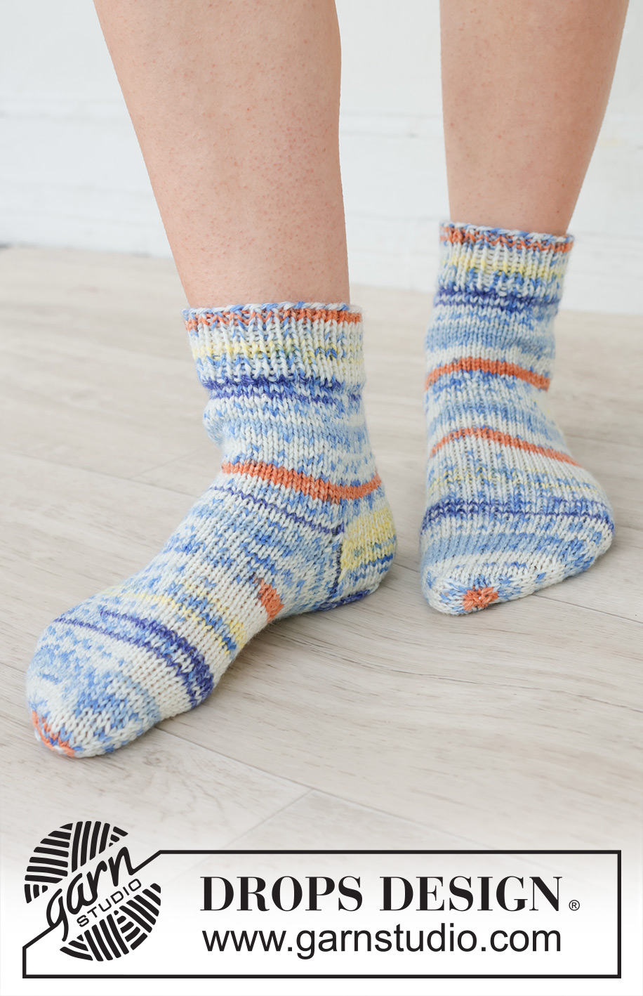 Meteor Marchers / DROPS 253-44 - Chaussettes courtes tricotées en jersey en DROPS Fiesta. Du 35 au 43