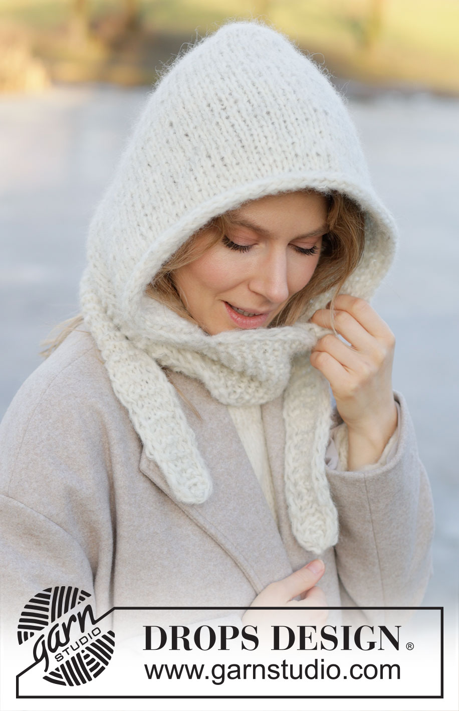 Snowflake Hood / DROPS 253-60 - Knitted hooded scarf in DROPS Air and DROPS Brushed Alpaca Silk. The piece is worked with stocking stitch, garter stitch and I-cord. Sizes S - XL.