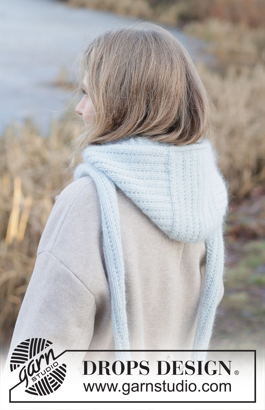 Winter Hug Hood / DROPS 253-61 - Knitted hooded scarf in DROPS Daisy and DROPS Kid-Silk. The piece is worked with pearl rib and I-cord. Sizes S - XL.