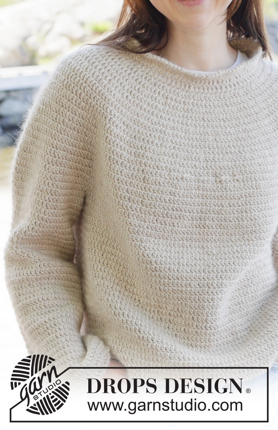 Oatmeal Sweater / DROPS 254-32 - Crocheted jumper in DROPS Puna and DROPS Kid-Silk, or in DROPS Daisy and DROPS Kid-Silk. The piece is worked top down with round yoke and lobster stitch. Sizes S - XXXL.