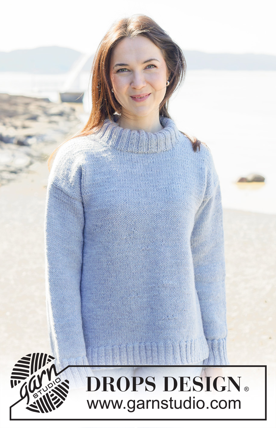 North to Alaska / DROPS 254-37 - Knitted jumper in DROPS Alaska. Piece is knitted top down with diagonal shoulder / European shoulder, vents in the sides and stocking stitch. Size: S - XXXL