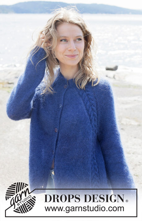 Sea Feather Cardigan / DROPS 254-6 - Gestrickte Jacke in 2 Fäden DROPS Kid-Silk. Die Arbeit wird von oben nach unten mit Raglan, Zopfmuster, doppelter Halsblende und I-Cord gestrickt. Größe S - XXXL.
