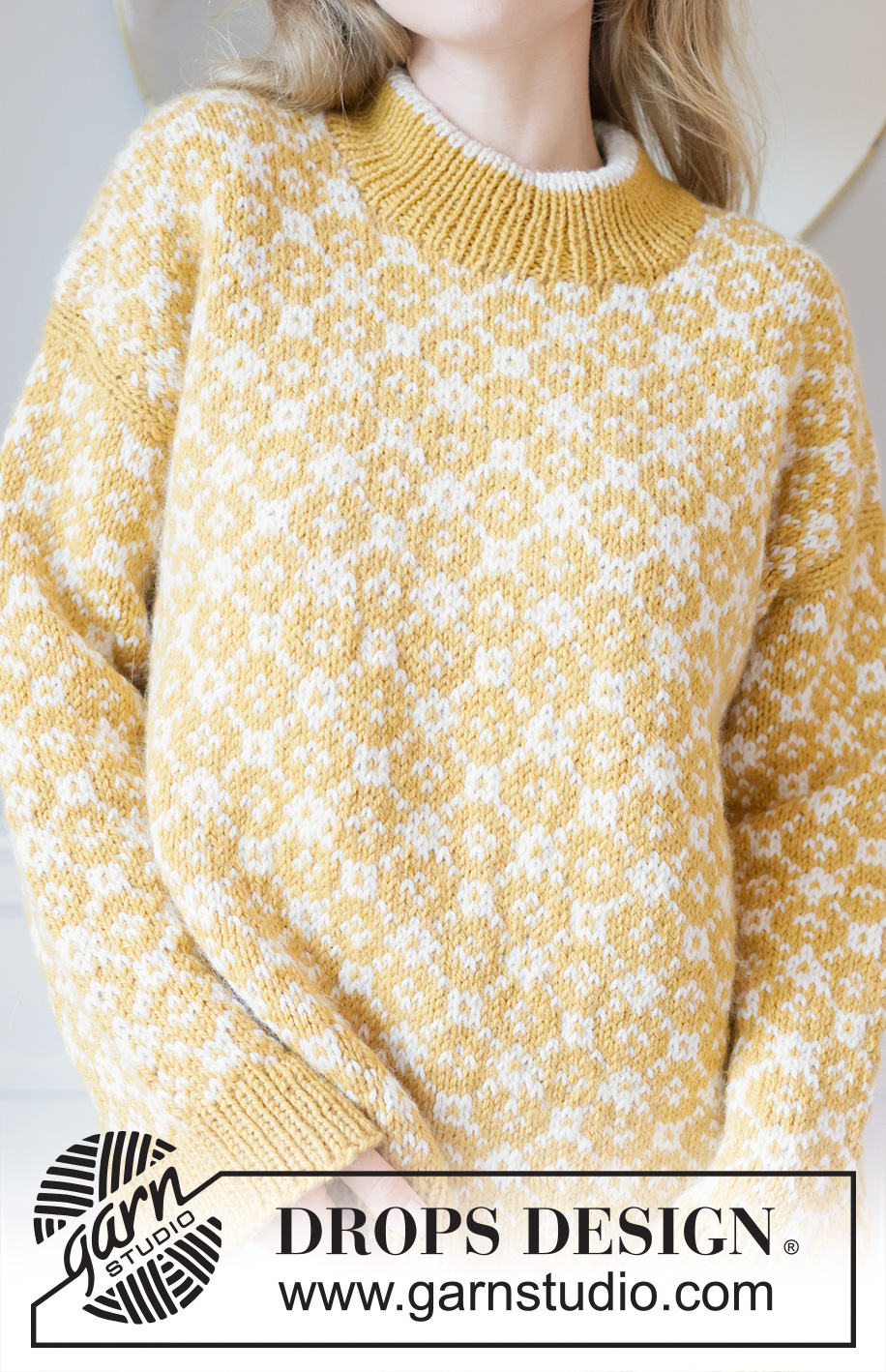 Dandelion Field / DROPS 255-2 - Strikket genser i DROPS Nepal. Arbeidet strikkes ovenfra og ned med europeisk skulder / skrå skulder, nordisk mønster og dobbel halskant. Størrelse S - XXXL.