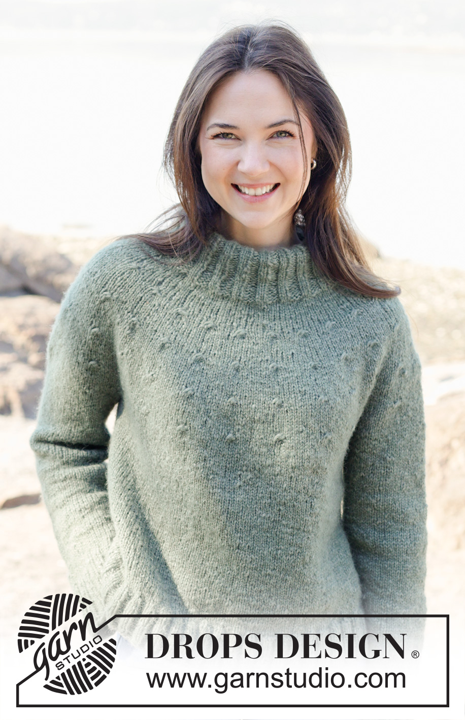 Emerald Embrace / DROPS 255-34 - Knitted jumper in DROPS Air. Piece is knitted top down in stocking stitch with round yoke, double neck edge and vents in the sides. Size: S - XXXL
