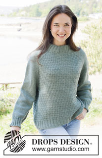 Iced Mint / DROPS 255-36 - Stickad tröja i DROPS Merino Extra Fine. Arbetet stickas uppifrån och ner med raglan och strukturmönster. Storlek S - XXXL.