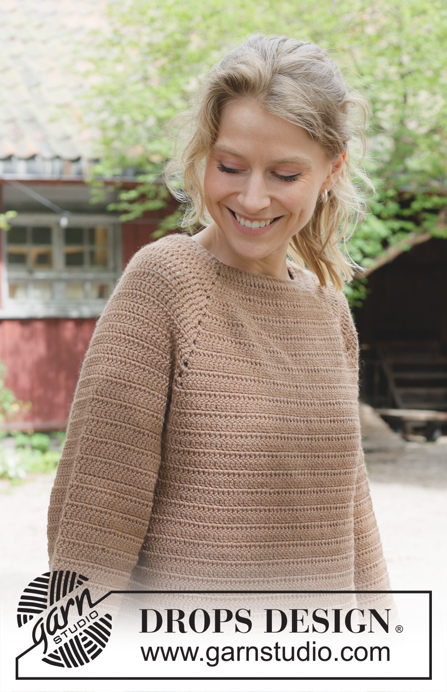 Caramel Apple / DROPS 255-37 - Crocheted jumper in DROPS Daisy. The piece is worked top down with raglan. Sizes S - XXXL.