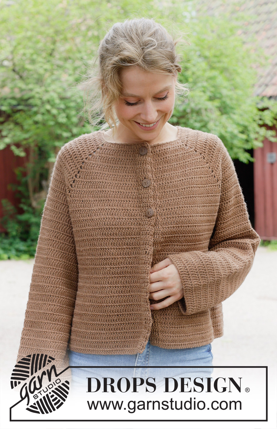 Caramel Apple Cardigan / DROPS 255-38 - Crocheted jacket in DROPS Daisy. The piece is worked top down with raglan. Sizes S - XXXL.