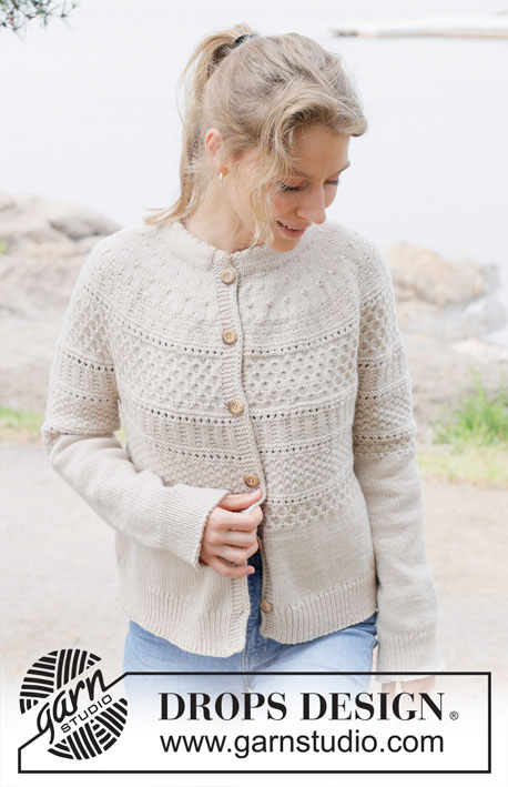 Wicker Island Cardigan / DROPS 255-4 - Prjónuð peysa úr DROPS Daisy eða DROPS Merino Extra Fine. Stykkið er prjónað ofan frá og niður með hringlaga berustykki, áferðamynstri, býkúpumynstri og tvöföldum kanti í hálsmáli. Stærð S - XXXL.