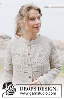 Wicker Island Cardigan / DROPS 255-4 - Prjónuð peysa úr DROPS Daisy eða DROPS Merino Extra Fine. Stykkið er prjónað ofan frá og niður með hringlaga berustykki, áferðamynstri, býkúpumynstri og tvöföldum kanti í hálsmáli. Stærð S - XXXL.