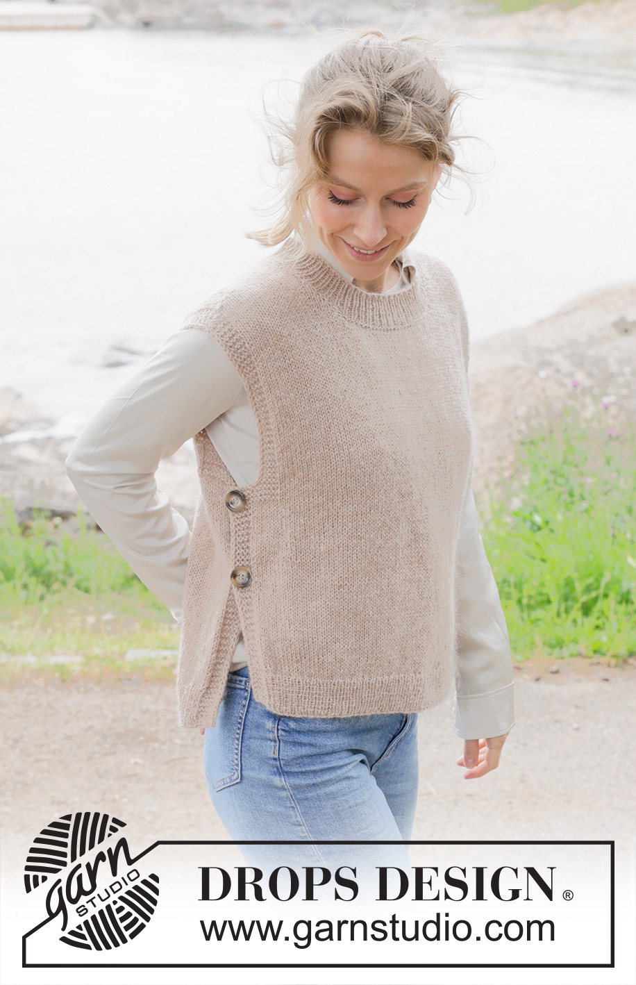 Driftwood Vest / DROPS 255-9 - Knitted vest in DROPS Alpaca and DROPS Kid-Silk or DROPS Flora and DROPS Kid-Silk. The piece is worked with diagonal shoulders. Sizes S - XXXL.