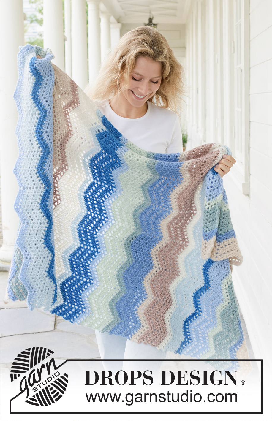 Wind Wish Blanket / DROPS 256-13 - Crocheted blanket in DROPS Air. The piece is worked back and forth, with stripes and lace pattern.
