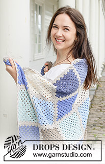 Arctic Squares Blanket / DROPS 256-14 - Virkattu peitto DROPS Cotton Light -langasta. Työssä on isoäidinneliöitä.
