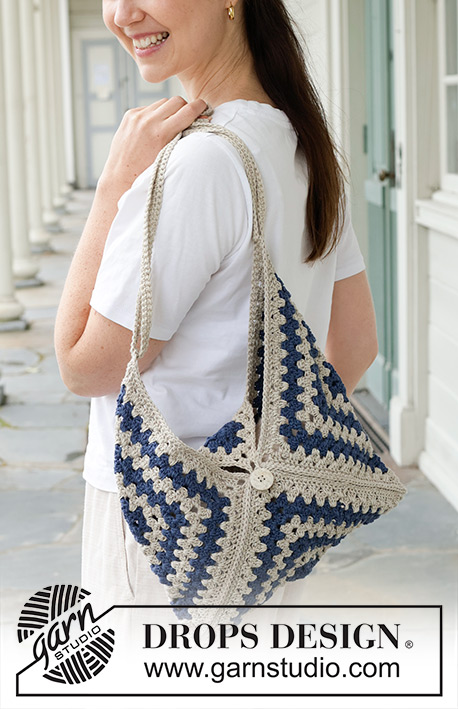 Coastal Letter Bag / DROPS 256-6 - Crocheted bag with granny squares in DROPS Bomull-Lin.